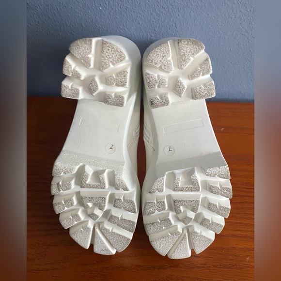 Lemonade White Platform Heel Lug Sole Boots Size 7 - Picture 5 of 7